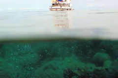 For three weeks, the MV Chertan is home-base for the scientific team and will be transformed in a laboratory to study the effect of the CO2 seeps on reefs.