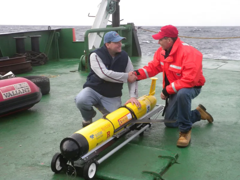 Rutgers oceanographers and robotic glider