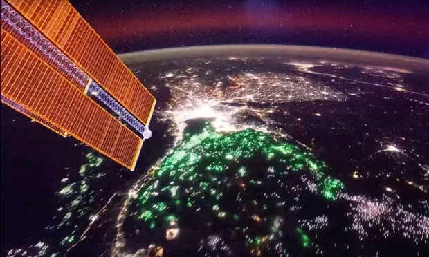 Green lights seen from the ISS